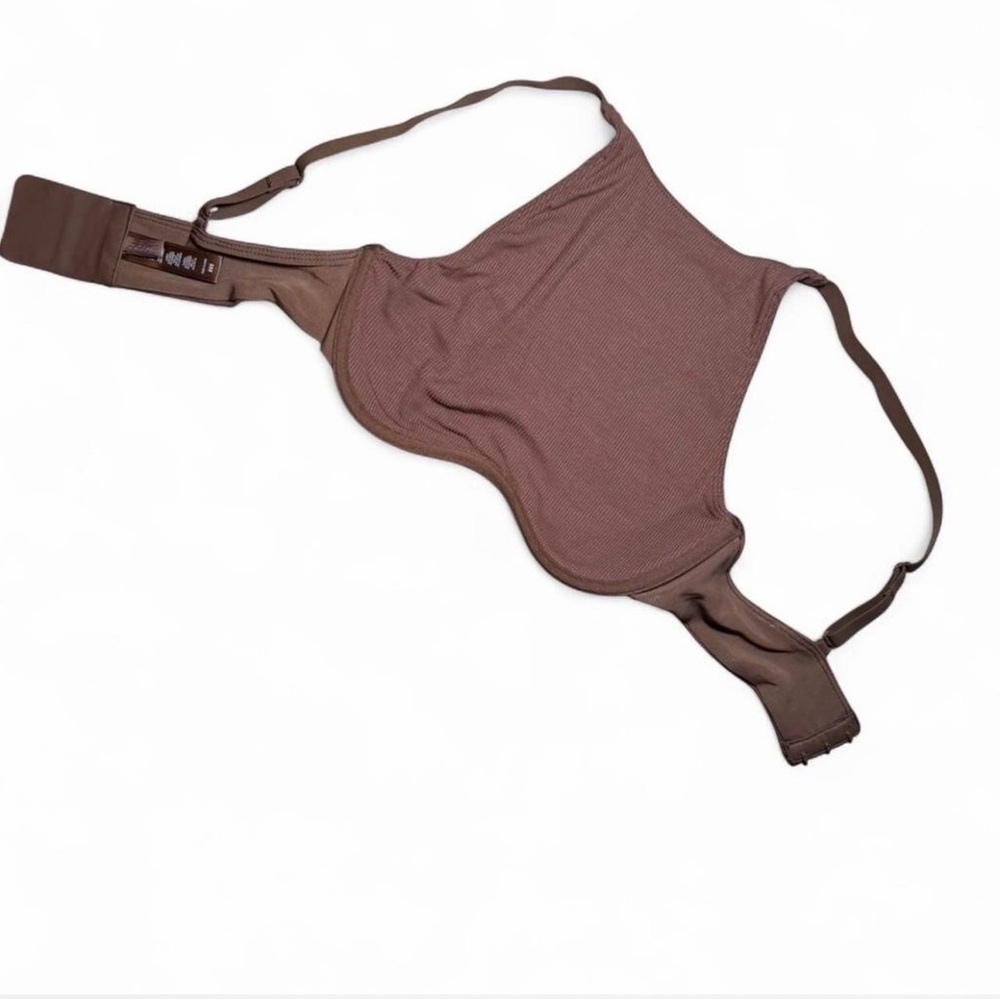 SKIMS Tan Wireless Bra